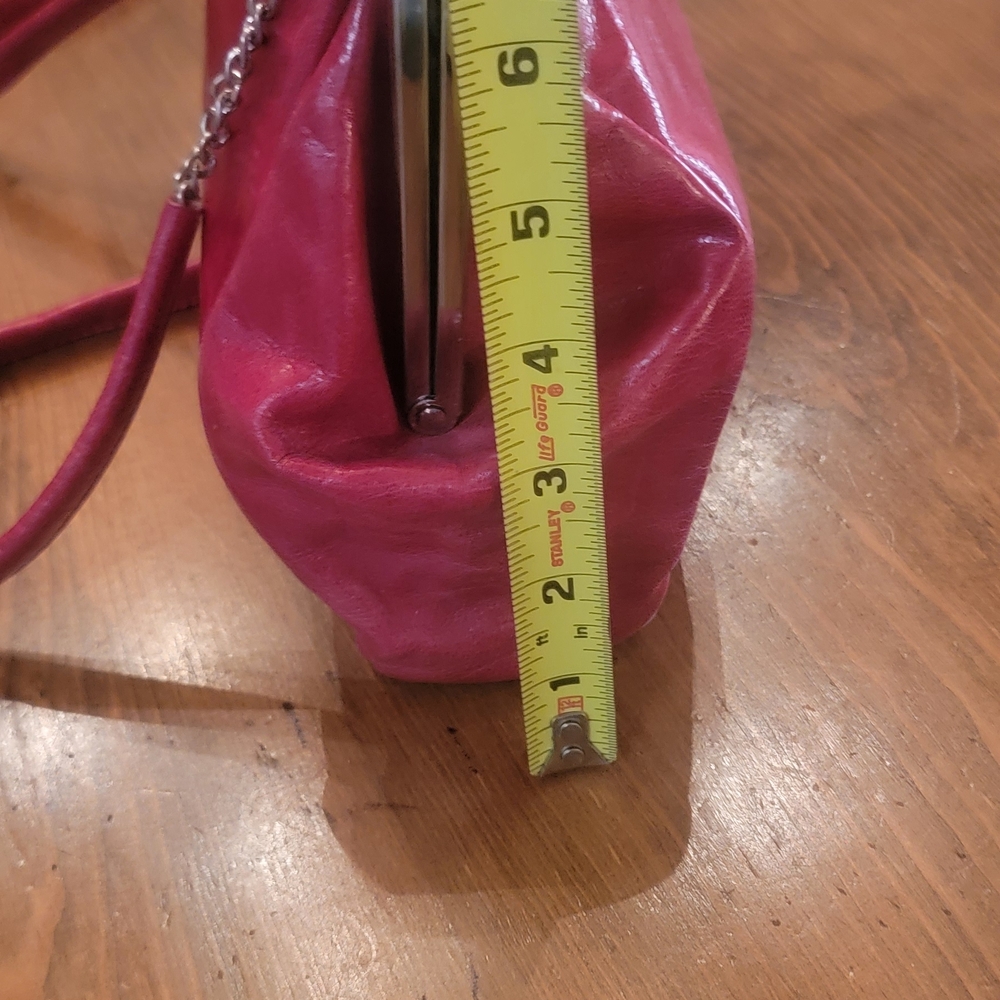 Elegant Red Leather Crossbody Hobo Brand Bag - Picture 4 of 5